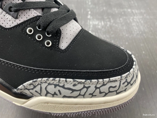 One Kick Jordan Air Noir CK9246-001 WMNS Off 3 0810